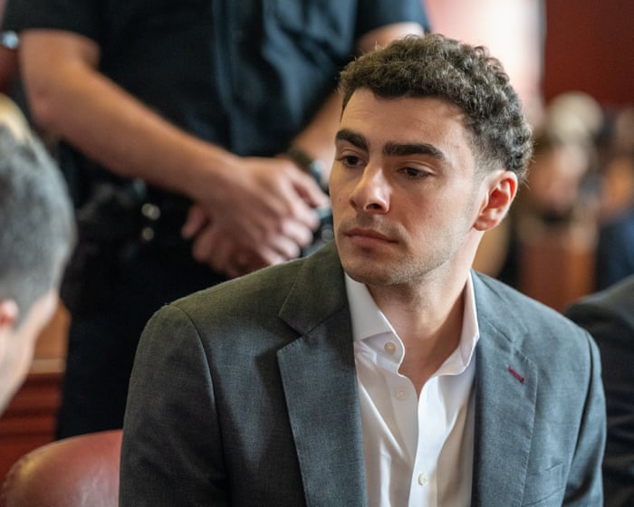 Prosecutors oppose Luigi Mangione’s push for dismissal of state charges