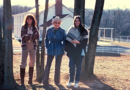 Trio … Linda Ronstadt, Dolly Parton and Emmylou Harris in 1978.