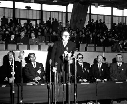 The ITTF president Ivor Montagu speaks at the opening ceremony of the World Table Tennis Championships at the Tokyo Metropolitan Gymnasium in April 1956
