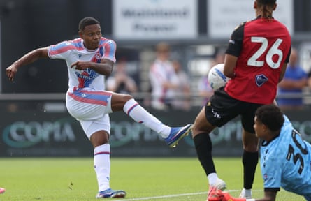 Matheus França takes a shot in pre-season