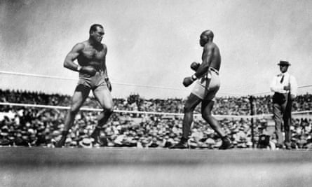 Jack Johnson in action in 1910