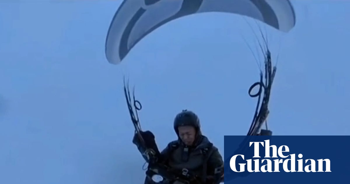 Doubts raised over Chinese paraglider’s claim of accidental 8,000-metre flight