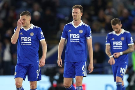 A dejected Jamie Vardy and Jonny Evans of Leicester City after Liverpool scored to make it 0-3.