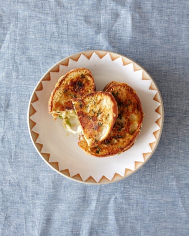 Tost z kurczakiem i farszem
