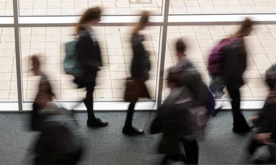 Most Secondary School Pupils In England To Stay At Home Until 11 January Schools The Guardian Most Secondary School Pupils In England To Stay At Home Until 11 January Schools The Guardian
