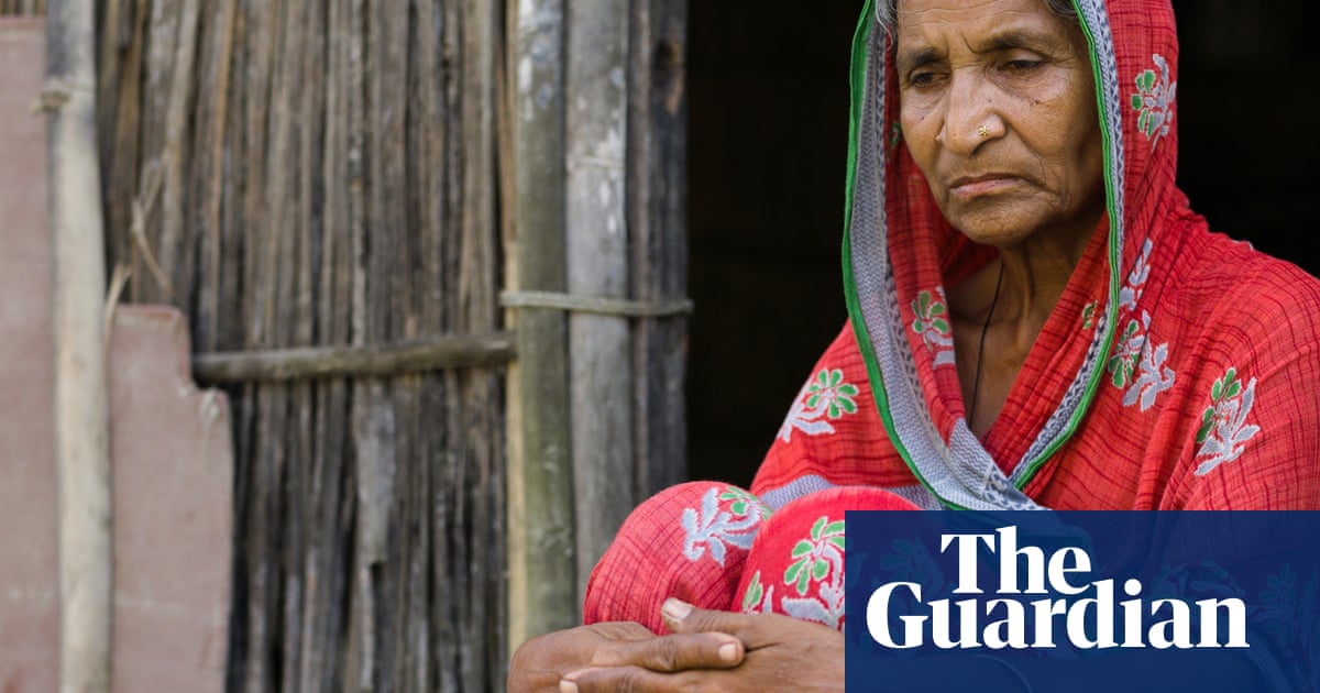 India illegally deporting Muslim citizens at gunpoint to Bangladesh, say rights groups