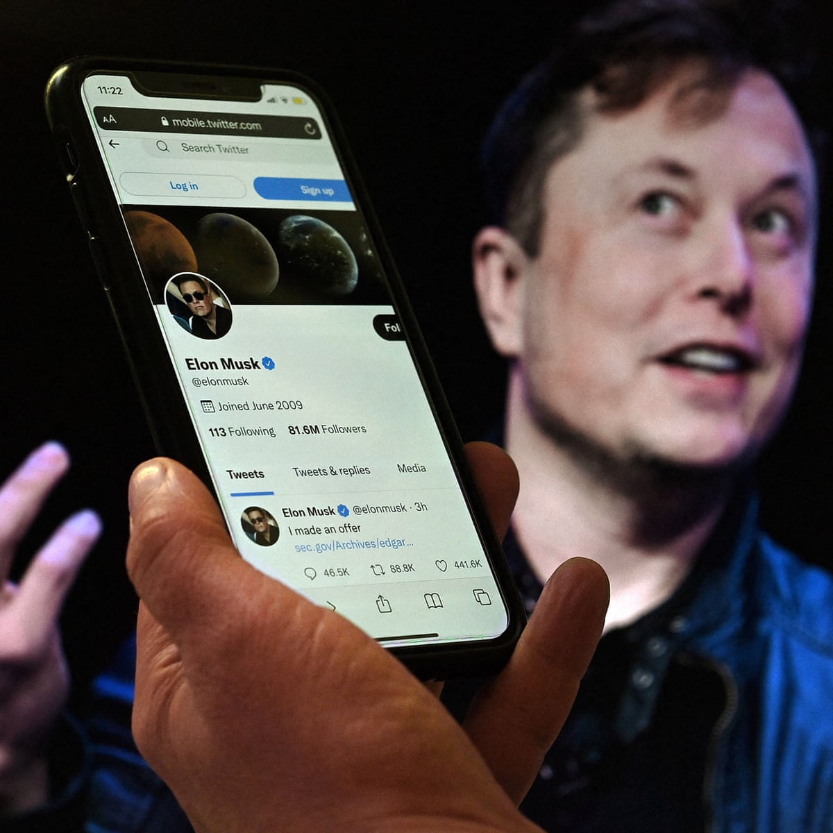 Twitter poised to agree $46.5bn takeover with Elon Musk, reports say |  Twitter | The Guardian