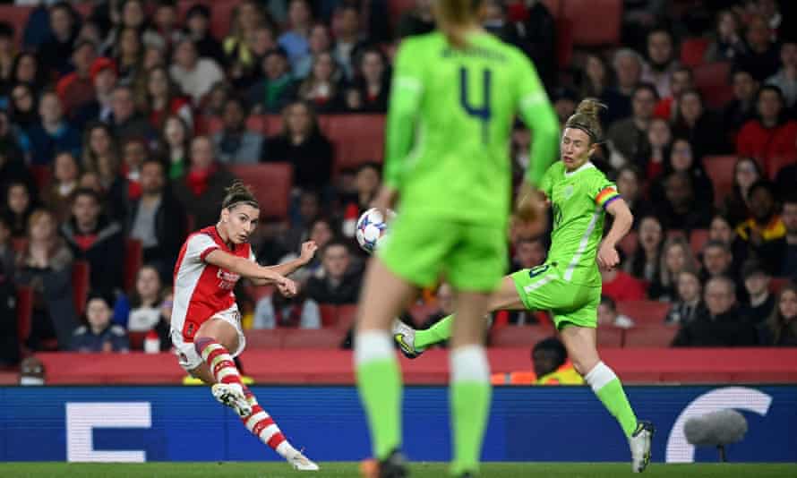 Arsenal’s Steph Catley takes a shot against Wolfsburg
