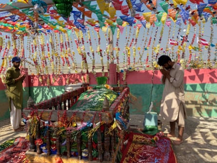 Prayers at the bundle shrine