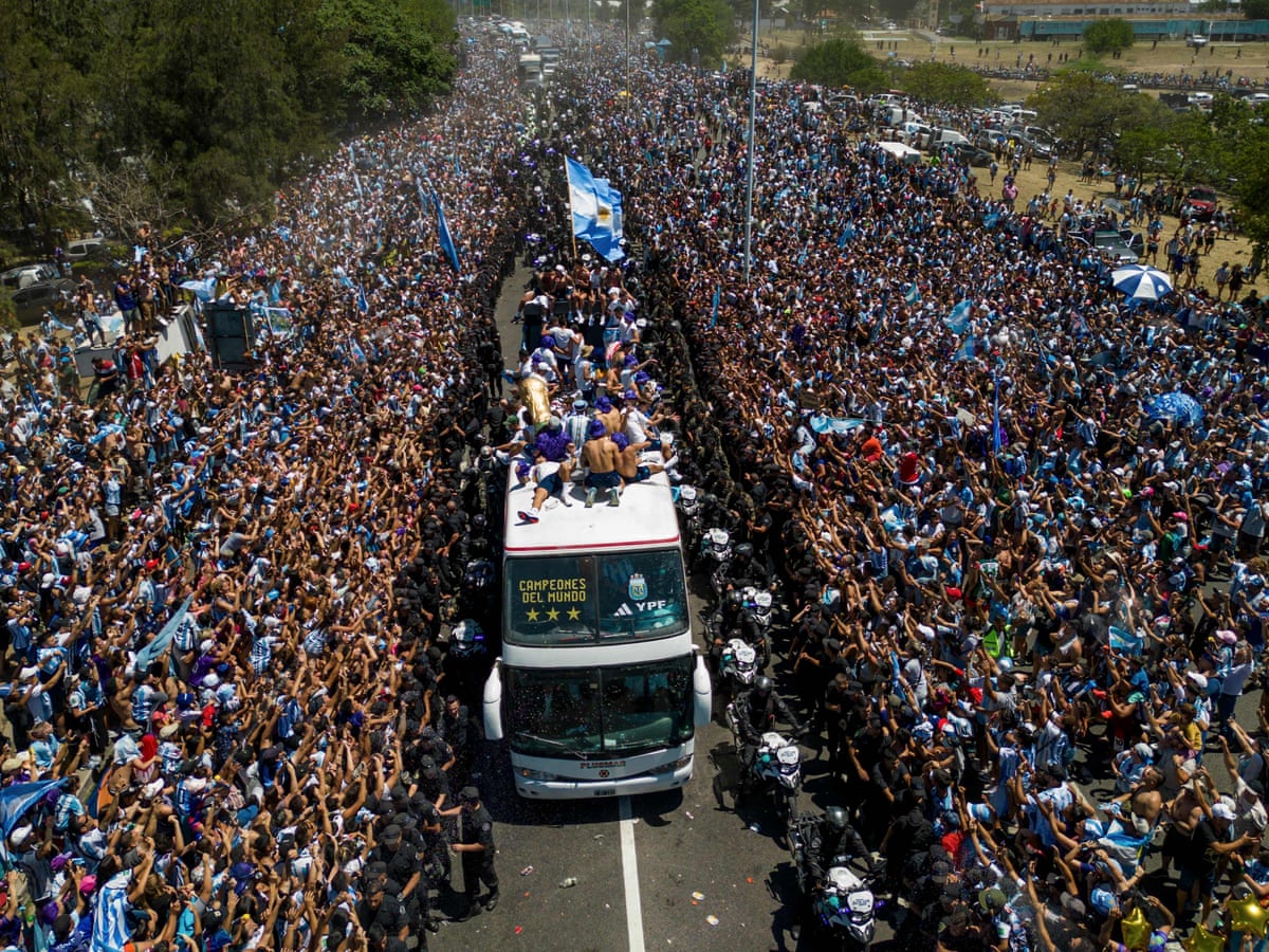 Chaos in Buenos Aires as huge crowd forces Argentina victory parade to be completed by helicopter | Argentina | The Guardian