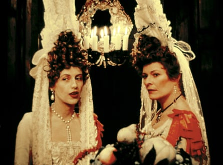 Élaborez … Anne-Louise Lambert et Janet Suzman dans Le contrat du dessinateur.