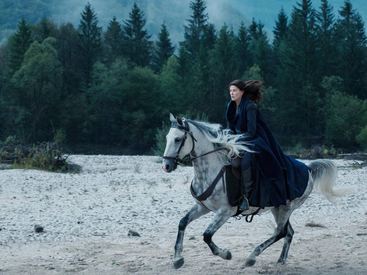 the wheel of time review jeff bezos s game of thrones is destined to be forgotten television radio the guardian