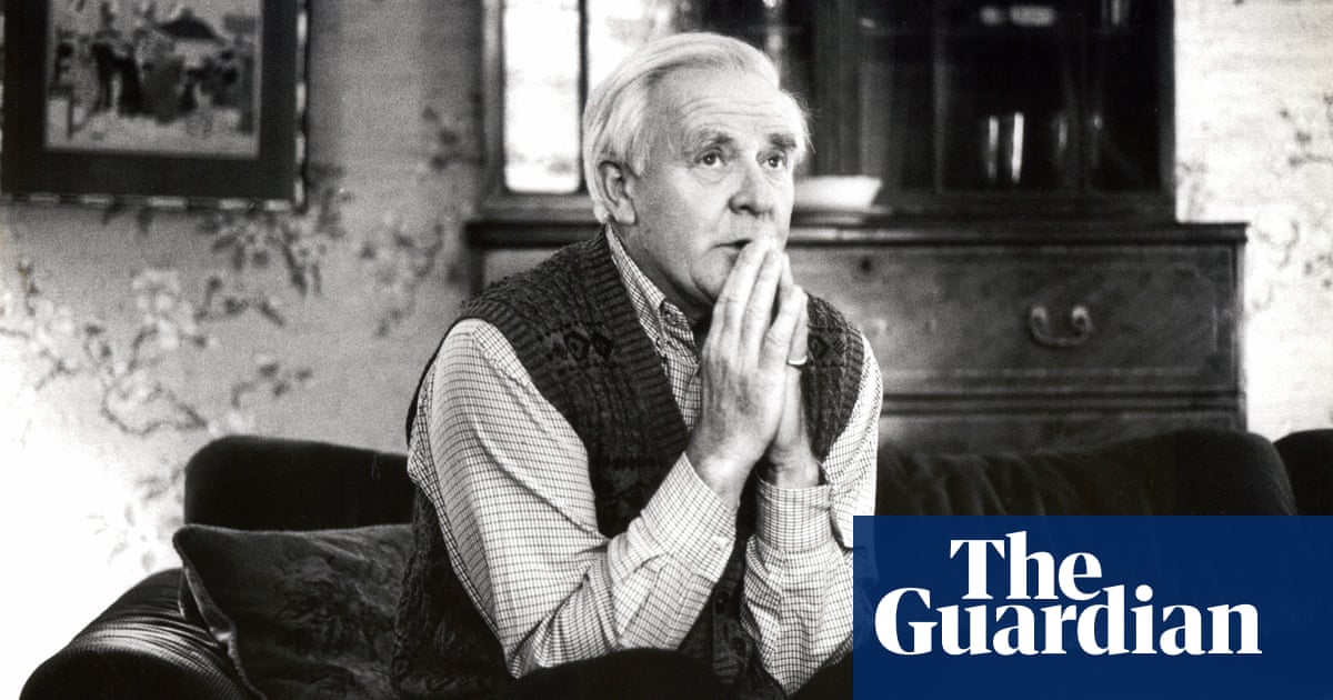 ‘We are back in his company’: le Carré returns in a revealing collection of private letters