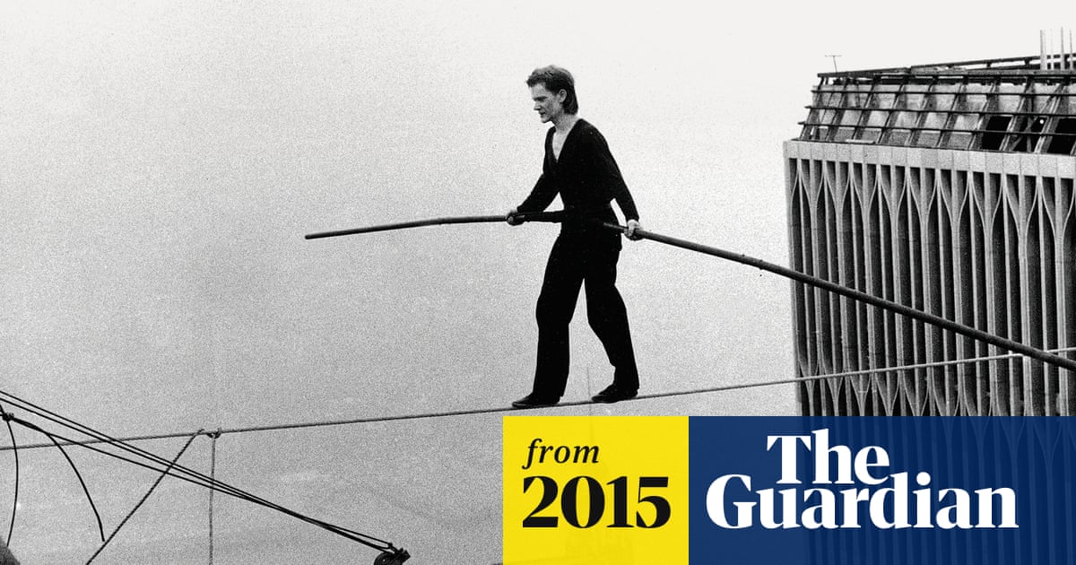 Philippe Petit walks a tightrope between Manhattan's Twin Towers, 7 August 1974 | Photography | The Guardian Philippe Petit walks a tightrope between Manhattan's Twin Towers, 7 August 1974 | Photography | The Guardian