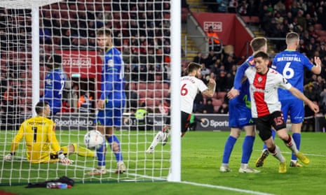 Duje Ćaleta-Car of Southampton turns to celebrate afterscores a goal to make it 2-1.