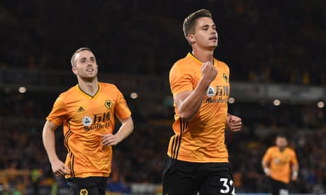 Khám Phá Leander Dendoncker - Động Cơ Tuyến Giữa Bỉ Khám Phá Leander Dendoncker - Động Cơ Tuyến Giữa Bỉ