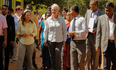 Cindy McCain (centre) on a visit to Sri Lanka