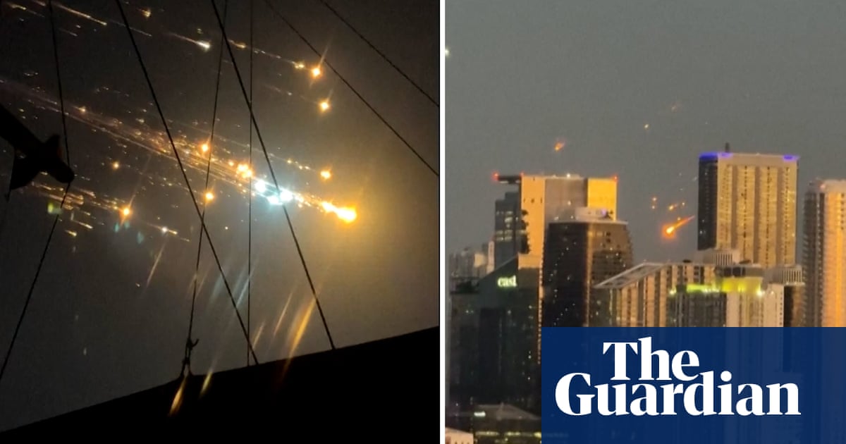 Debris lights up the sky after SpaceX launch fails – video | SpaceX Debris lights up the sky after SpaceX launch fails – video | SpaceX