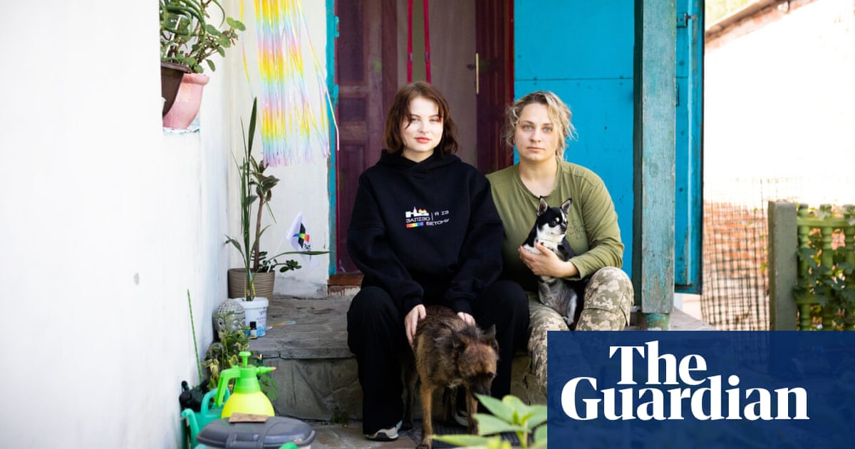 Руската инвазия накара ЛГБТК общността да обсъди спешно липсата на