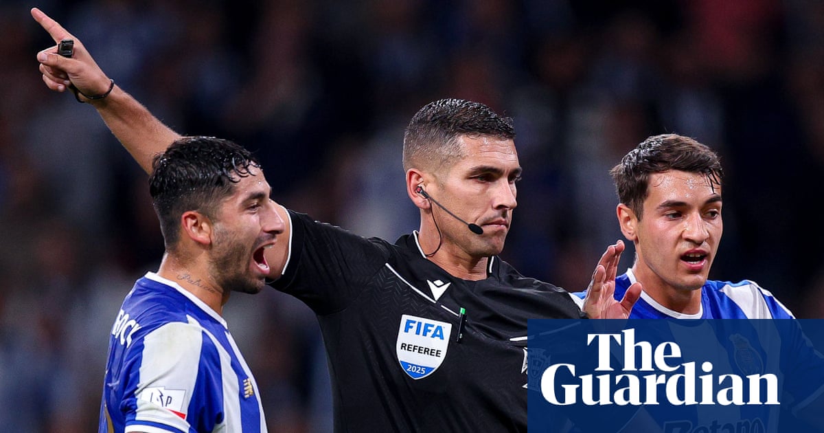 Portuguese clubs launch insults but referees find their voice in protest