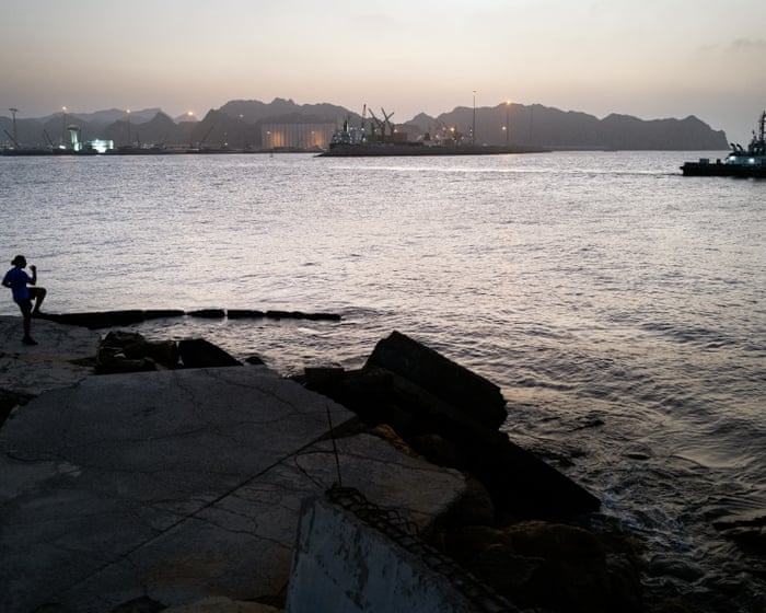 Oil prices fall after US waives Iran sanctions and peace talks in Switzerland progress – business live