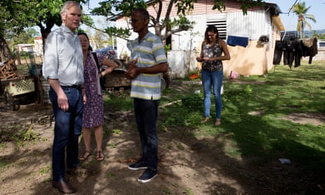 The UN’s monitor on extreme poverty, Philip Alston, visits residents of the Jobos, Guayama neighborhood in Puerto Rico on 10 December 2017. 