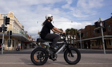They're fast. Pedestrians are furious: 'fat' ebikes divide ...