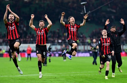 Luka Modric, Niclas Füllkrug, Strahinja Pavlovic and Alexis Saelemaekers celebrate Milan’s win over Inter