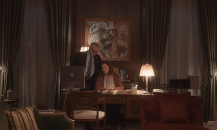 De Niro as George Mullen with Joan Allen as Sheila Mullen in Zero Day.