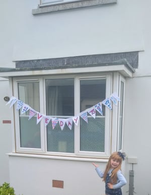 Ve Day 2020 Never Despair Queen Addresses Nation On 75th Anniversary As It Happened World News The Guardian