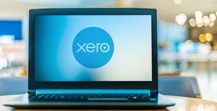 Laptop displaying logo of Xero
