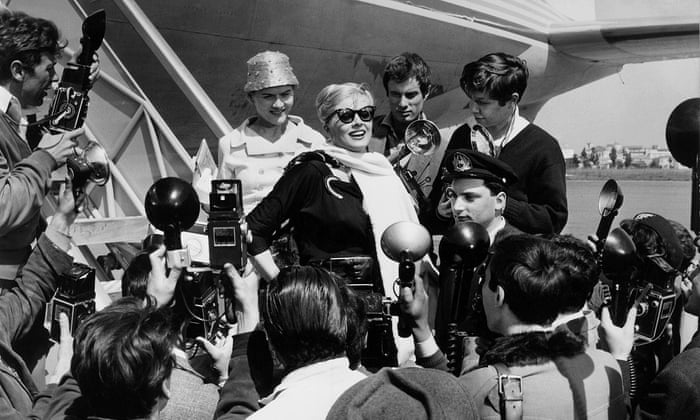 La Dolce Vita At 60 The Fame The Fortune The Fountain Federico Fellini The Guardian