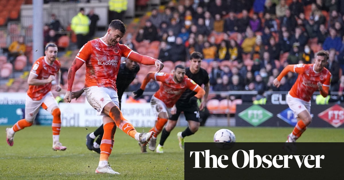 Football League roundup: Gary Madine earns Blackpool hard-fought win