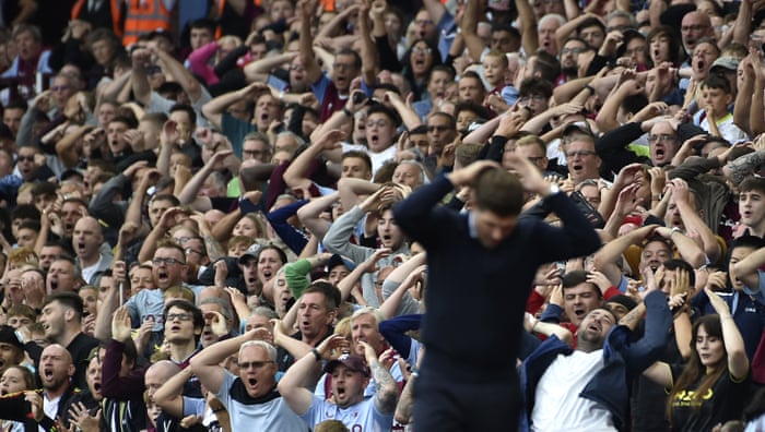 Los fanáticos de Aston Villa lamentan una oportunidad perdida.