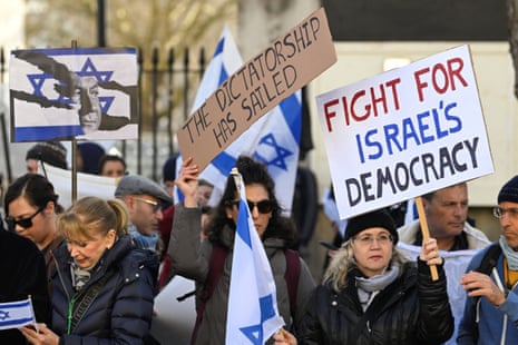 Anti-Netanyahu protesters.