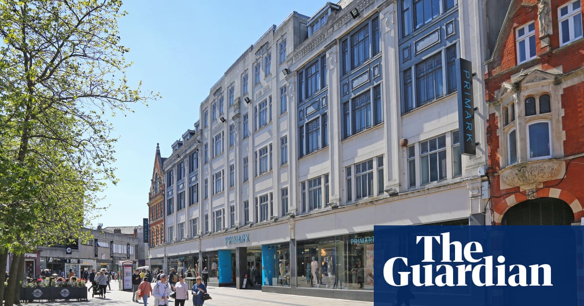 Retail sales rise unexpectedly in Great Britain as sunshine lures shoppers - Retail industry