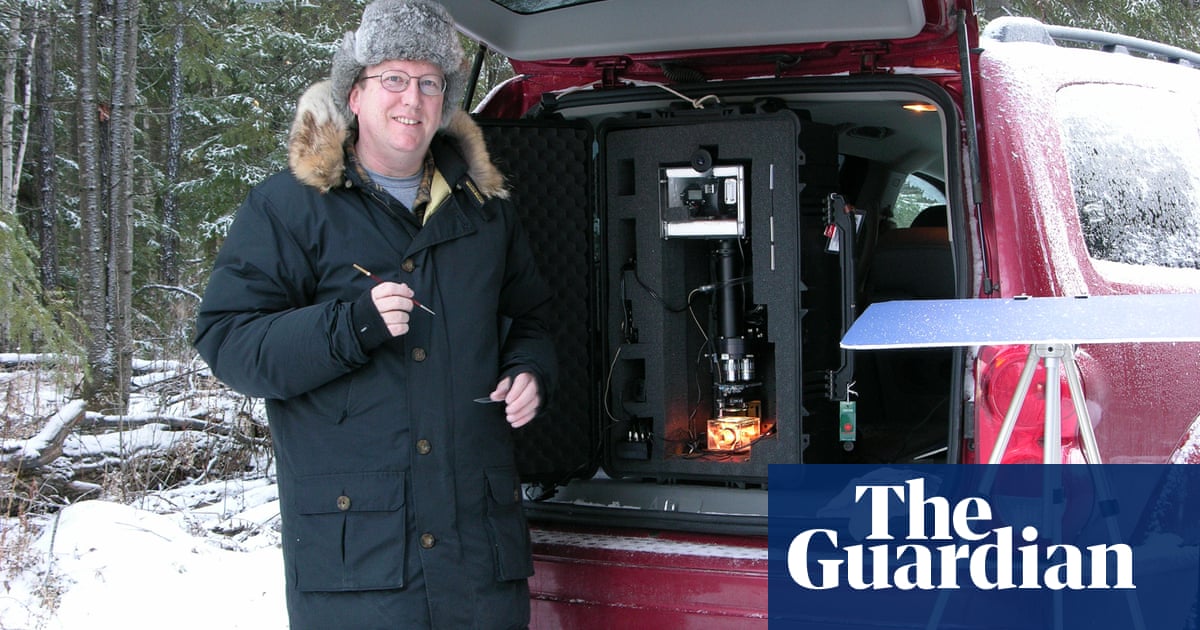 Линда ГедесД р Кенет Либрехт е разгадал загадките на колона с