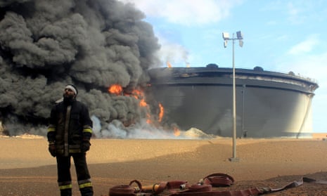 Oil tanks on fire in Ras Lanuf
