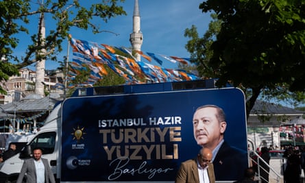 flags and election bus with image of Erdoğan