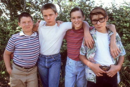 Jerry O’Connell, River Phoenix, Wil Wheaton and Corey Feldman in Stand by Me.
