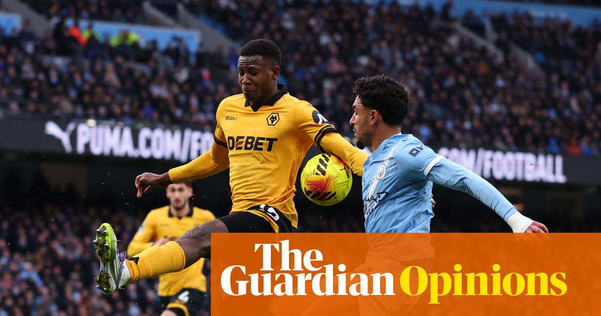 Mature decision to deny Manchester City a penalty for handball sets example for referees