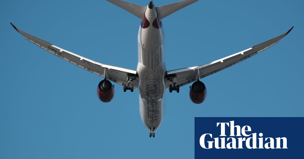 Longer flight times after Russia bans UK airlines from airspace
