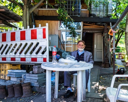 ‘A symbol of resistance’: the fight to save treehouse built on no man’s land next to Berlin Wall