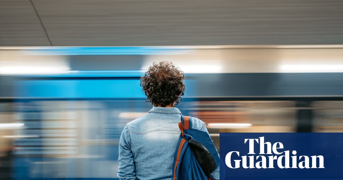 Rise of the student commuters: weighing the costs of living at home or in halls