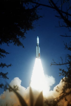 Voyager 2 launched on 20 August 1977, about two weeks before the 5 September launch of Voyager 1