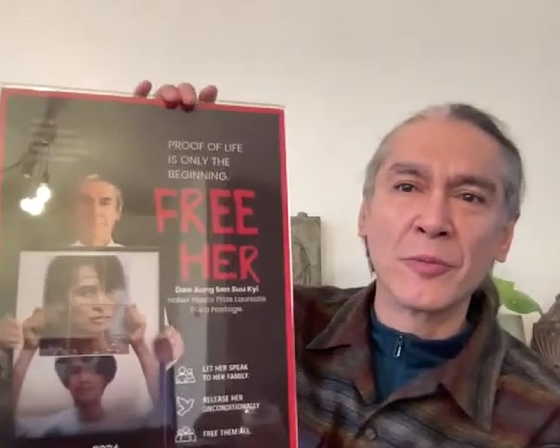 Photo: Theguardian Kim Aris Says Aung San Suu Kyi Sounded Strong in Rare Phone Call