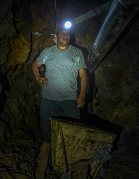 José Hernández, working in the abandoned Santa Elena mine, El Salvador.