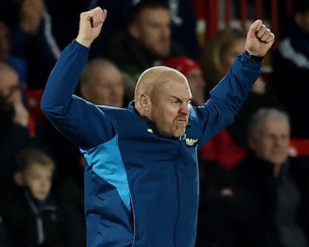 Sean Dyche reacts during Forest’s tie pinch Wolves