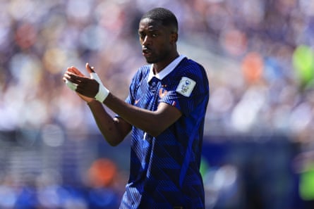 Dembélé is a star for PSG but has not shown his best for France.