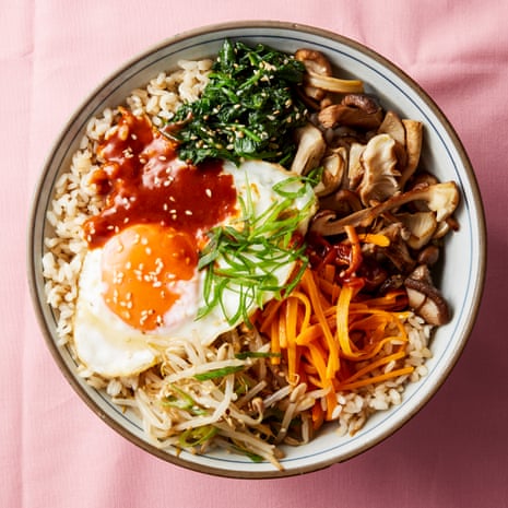 How to make vegetarian bibimbap – recipe Korean food and drink